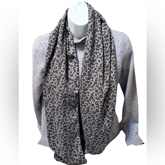 Leopard Print Scarf - Picture 1 of 3